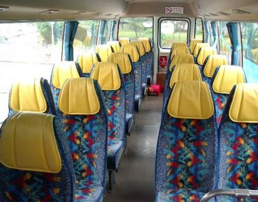 星輝旅運小型豪華旅遊巴士